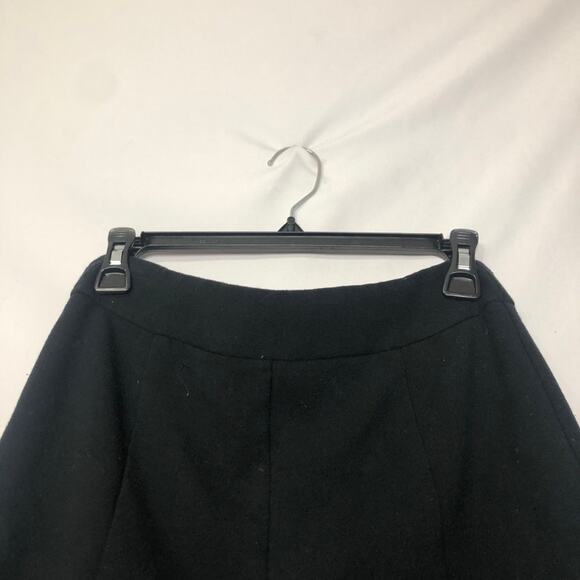 Banana Republic Black Fluted Mini Skirt 0 - Picture 5 of 8
